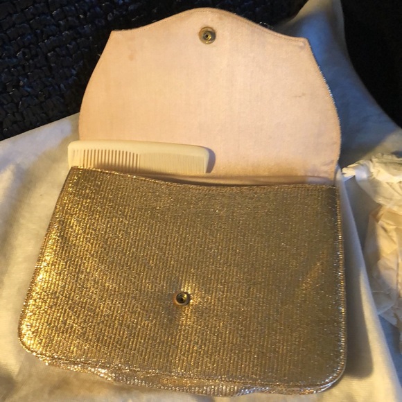 ✨ Vintage J. Miller gold lame lined snap close clutch plus comb - Picture 8 of 10